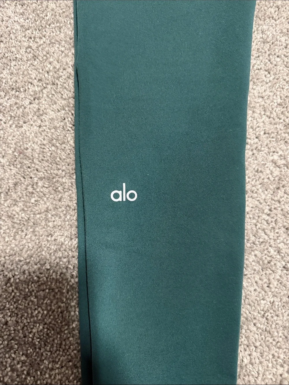 Woman’s Alo High-Waist Forest Green Leggings